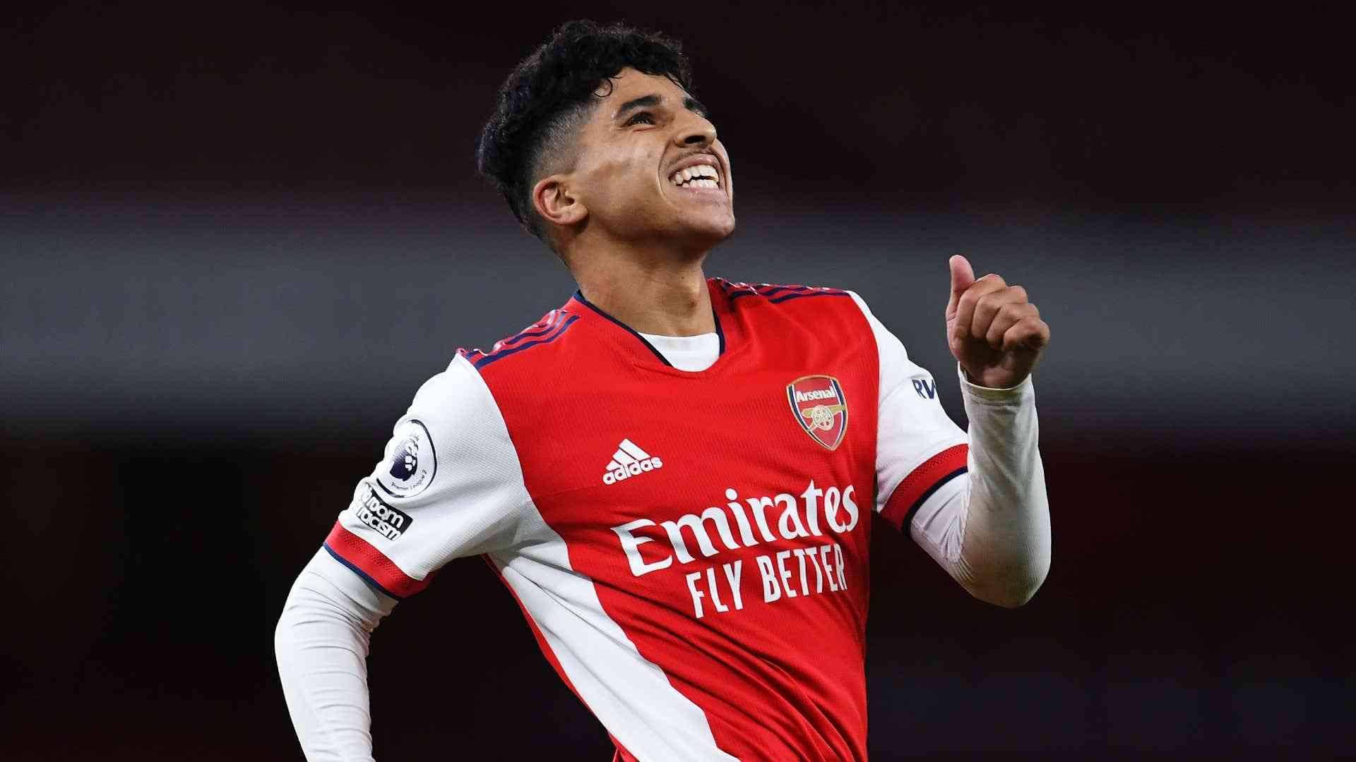 体育直播-费耶诺德训练开放日；今晨官宣签约引欢呼；葡超在即；年轻球员得到机会(世界人权宣言原文)